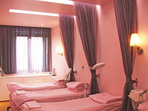 用服务细节打动顾客_浮萍清影