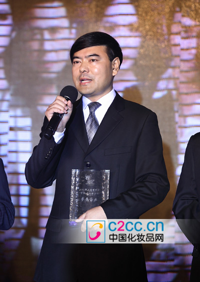 递给世界一张名片--C2CC专访伽蓝集团董事长