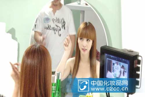 柳岩另类代言DCE 激情上演美女与野兽 --资