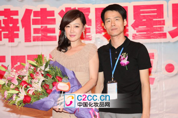 安泽秀七周年庆生 薛佳凝助阵美睫传奇上市