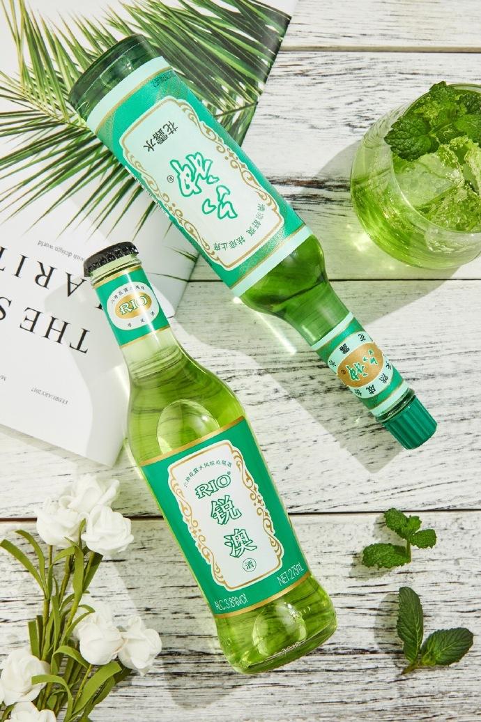 六神跨界rio鸡尾酒这个爆款不好喝但好卖