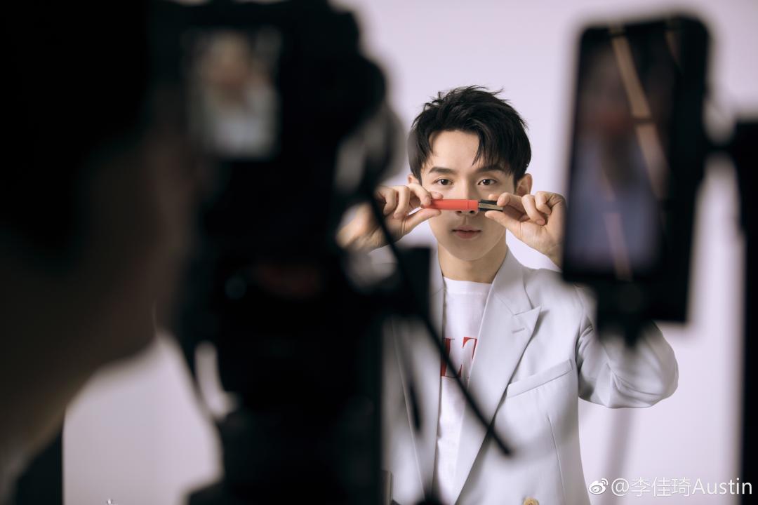 增速近400的淘宝直播赵圆圆说人货场逻辑是关键全民网红⑦