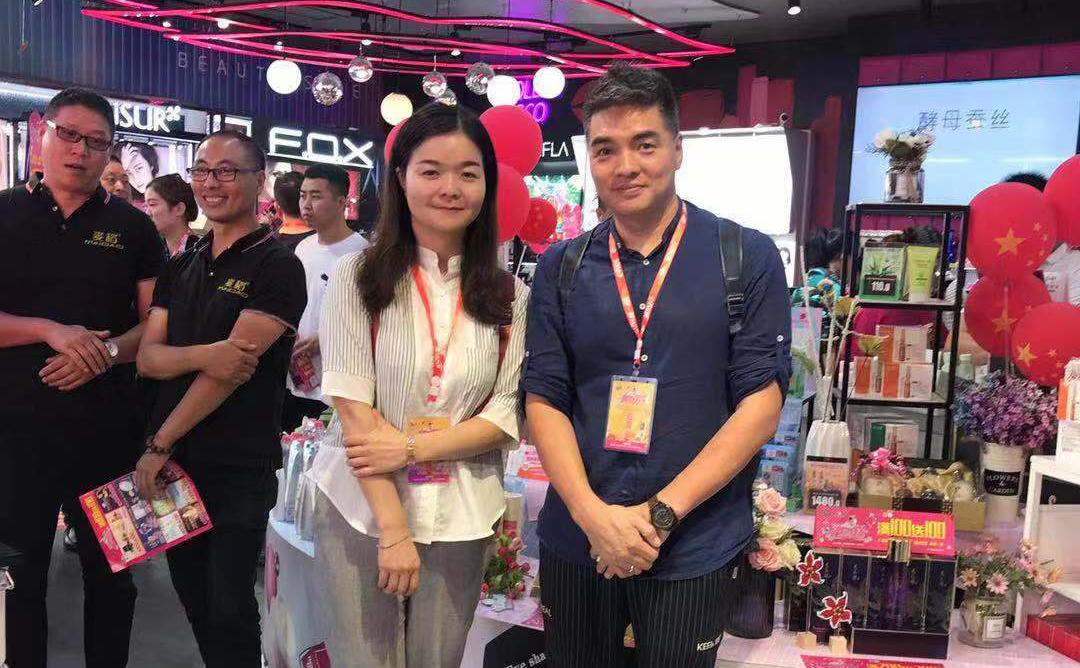 开店即卖，贺恒德《天龙十部（七）》：体验手法丨晓霞走市场