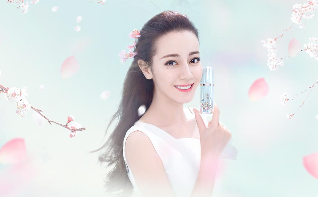 重磅！迪丽热巴成百雀羚首位彩妆代言人