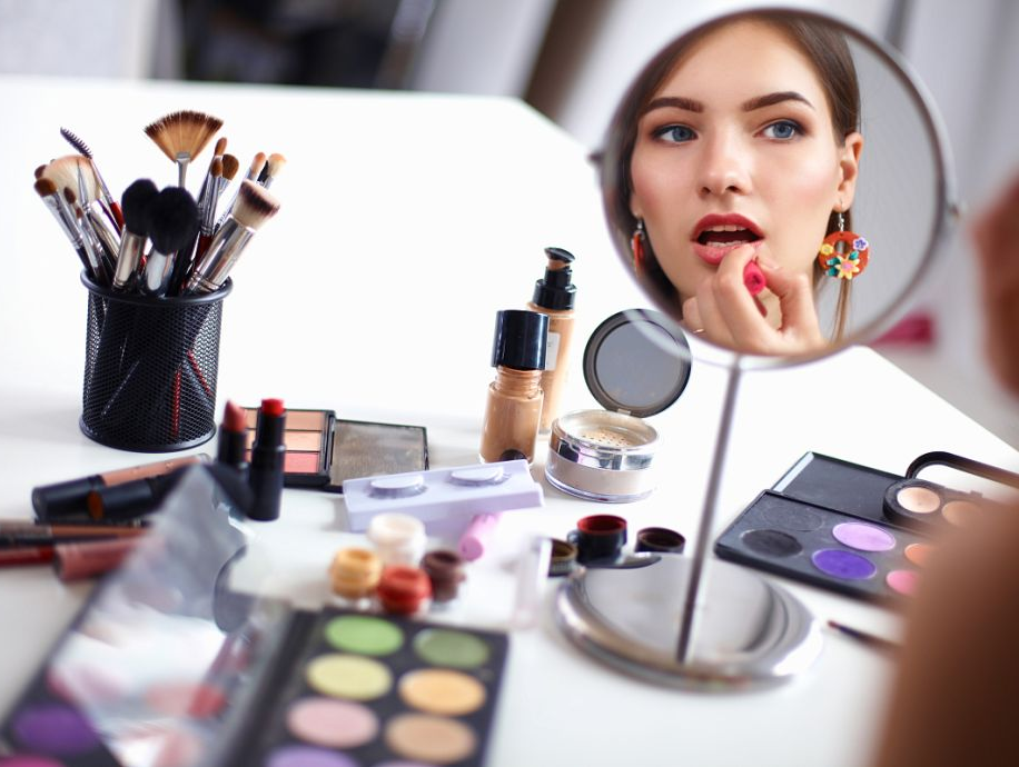 抖音Q1化妆品电商GMV同比增长164% 美容仪2月暴涨1082%