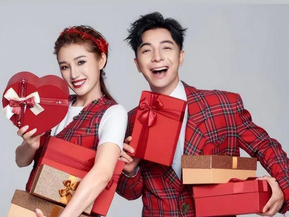 广东夫妇成6月抖音直播带货冠军 夫妻档流量密码怎么解?
