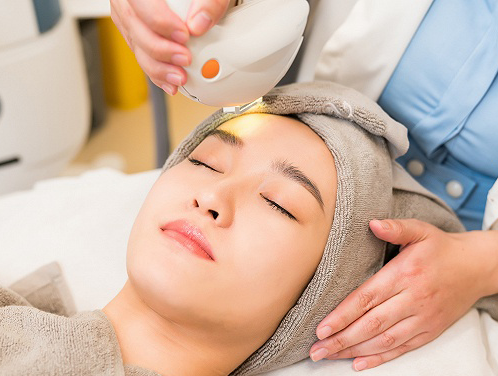 医美江湖，行至岔路口