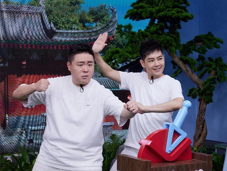 林志颖郝劭文抖音合体直播!海龟爸爸这波内容营销赢麻了