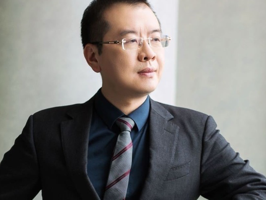 珀莱雅“早C晚A”幕后功臣转投百雀羚