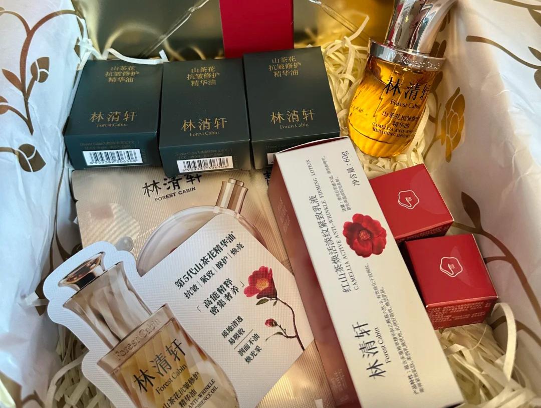 创始人直播狂吸金，吴晓波也入局！3000万瓶贵妇精油，撑起IPO？