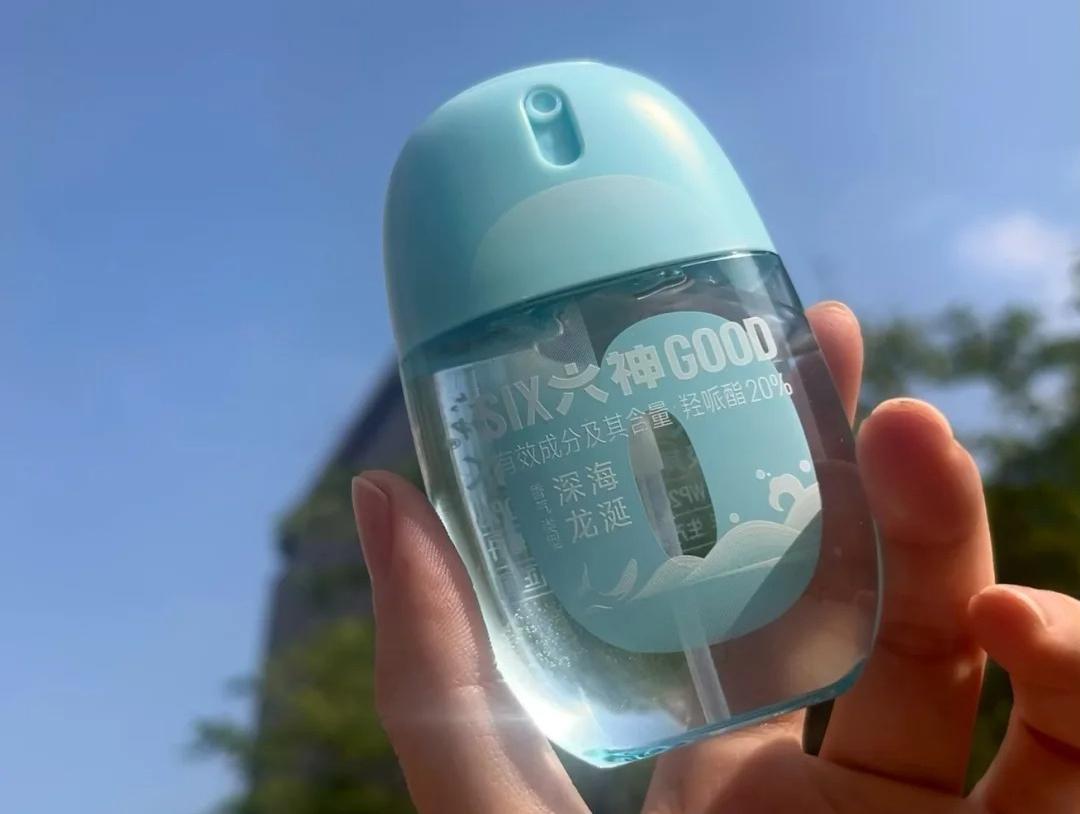 花露水始祖六神也开始中年焦虑了?