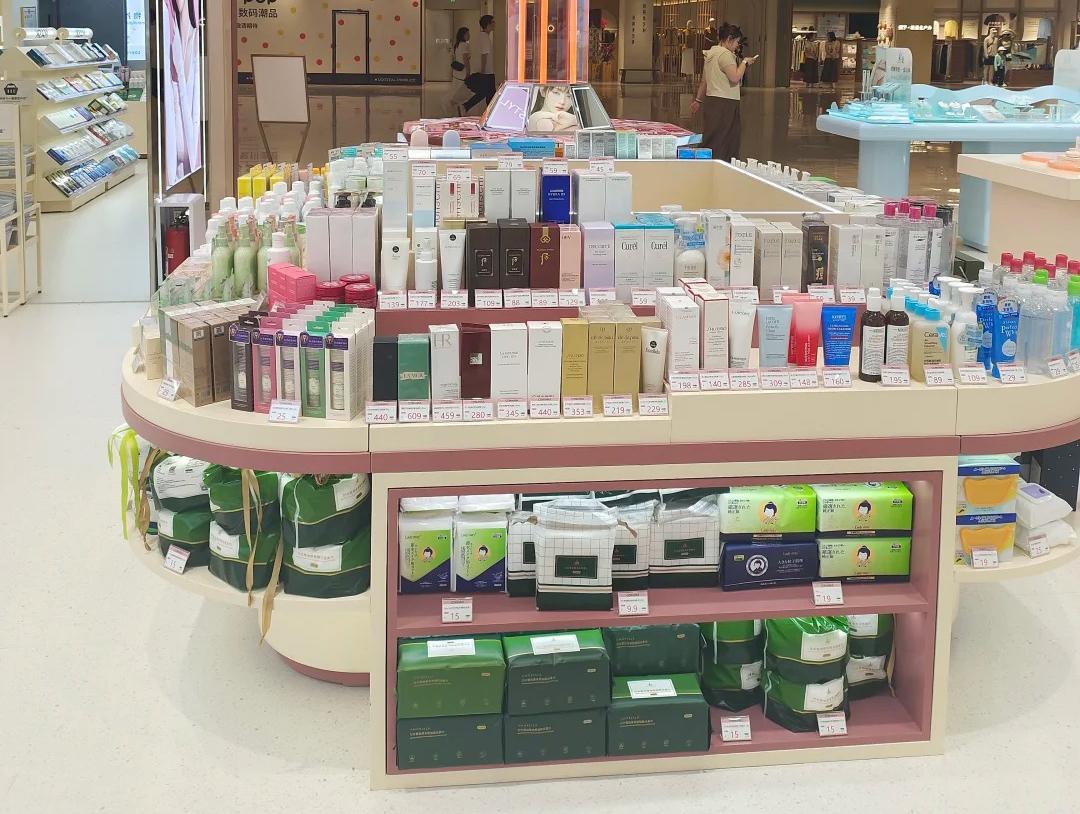 中国美妆到了临界点？复盘日本如何熬过“失落的三十年”？